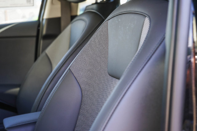 Certified 2025 Kia Niro EX FWD image 25