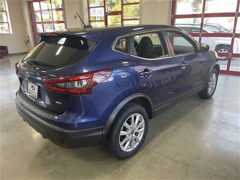 Used 2021 Nissan Rogue Sport S image 4