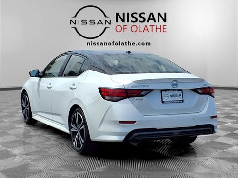 Used 2023 Nissan Sentra SR w/ SR Premium Package FWD image 3