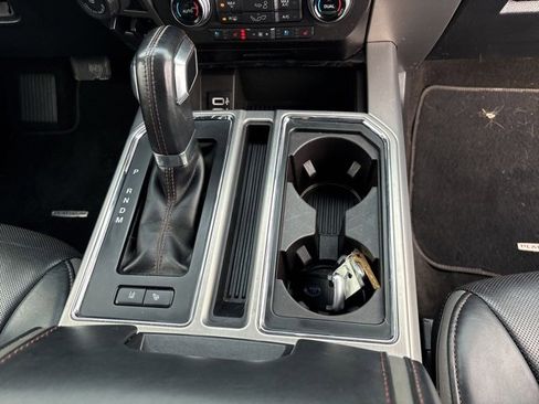 Used 2018 Ford F150 Platinum w/ Equipment Group 701A Luxury image 10