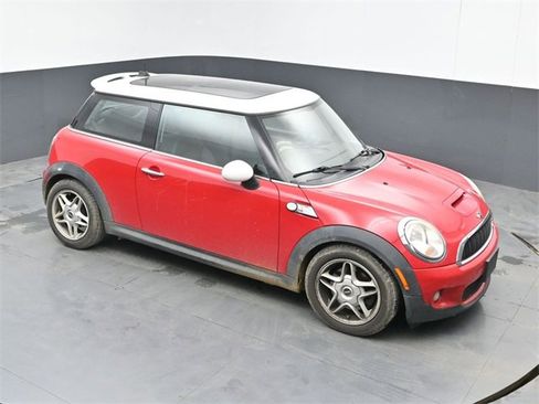 Used 2010 MINI Cooper S image 1