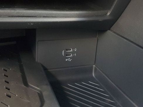 New 2027 Chrysler Pacifica Limited FWD image 32