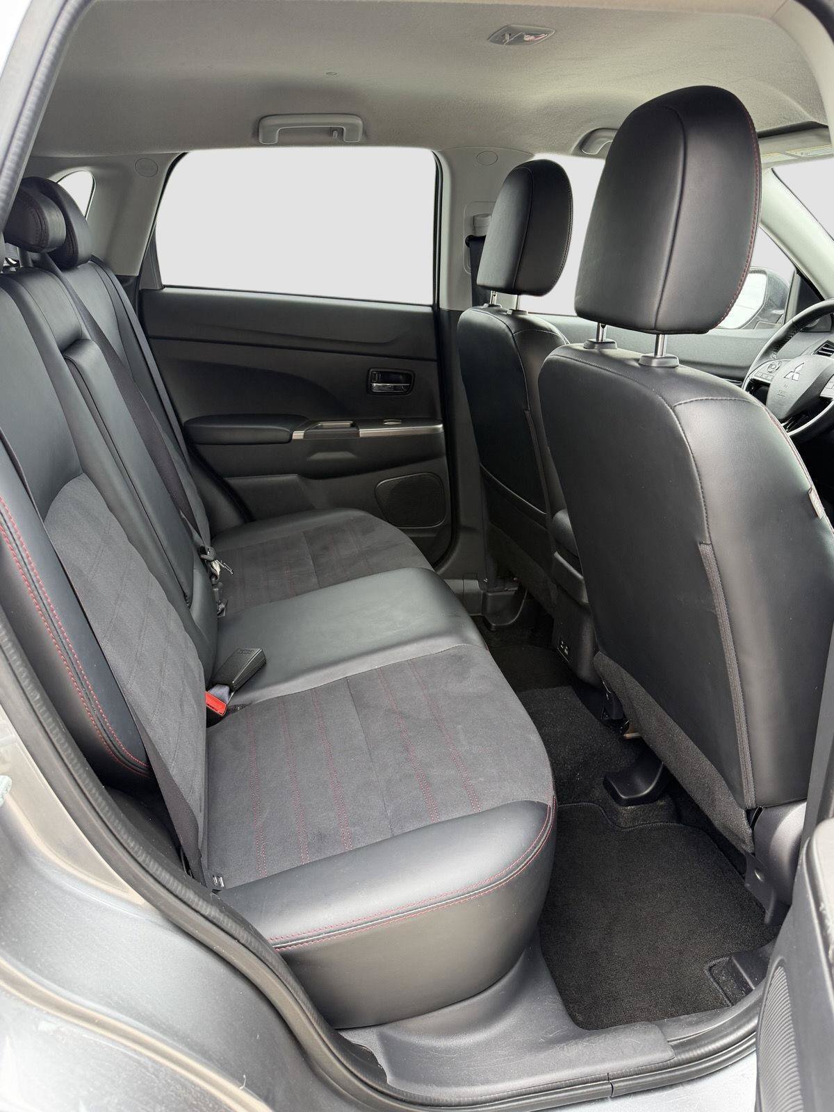 Used 2024 Mitsubishi Outlander Sport AWD image 25
