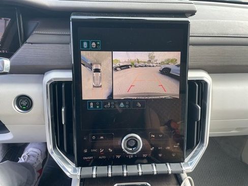 Used 2024 GMC Acadia Denali image 6