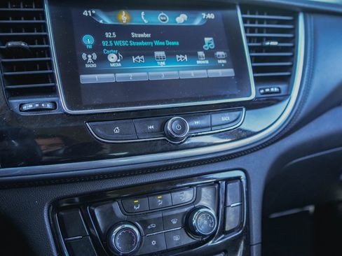 Used 2021 Buick Encore Preferred image 12