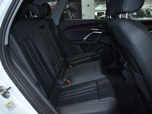 Used 2025 Audi Q5 Premium Plus w/ Premium Plus image 28