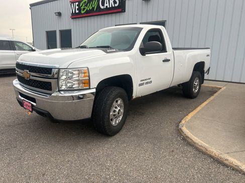 Used 2013 Chevrolet Silverado 2500 W/T w/ Snow Plow Prep Package image 2
