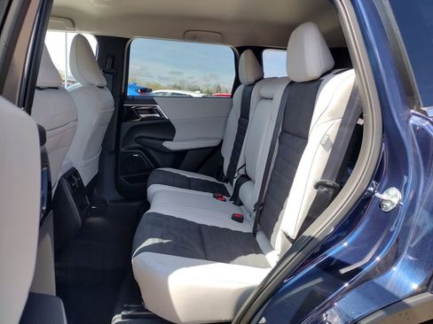 New 2026 Mitsubishi Outlander SE AWD/4WD image 8