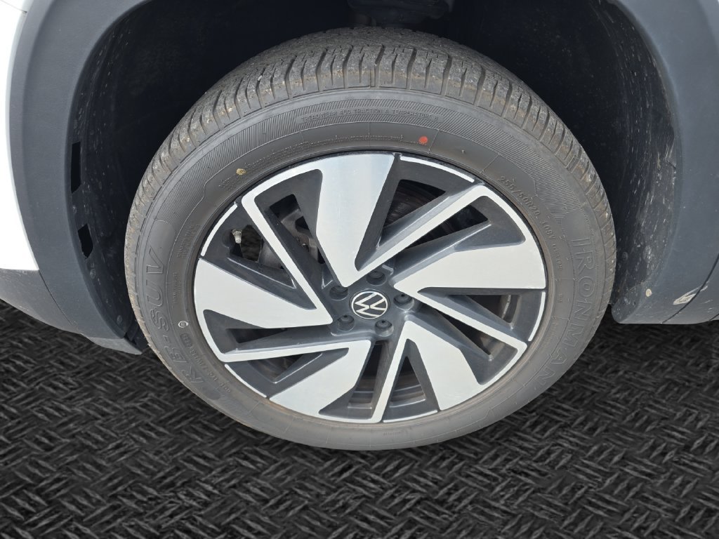 Used 2025 Volkswagen Atlas SE AWD/4WD image 11