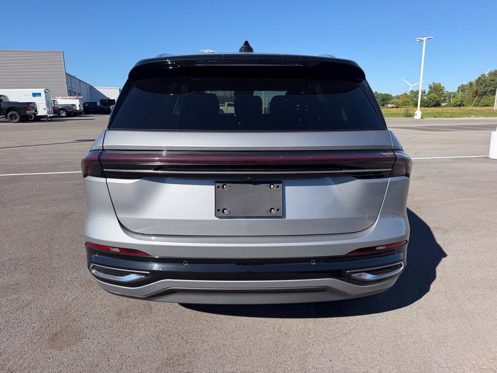 Used 2024 Lincoln Nautilus Reserve AWD/4WD image 7