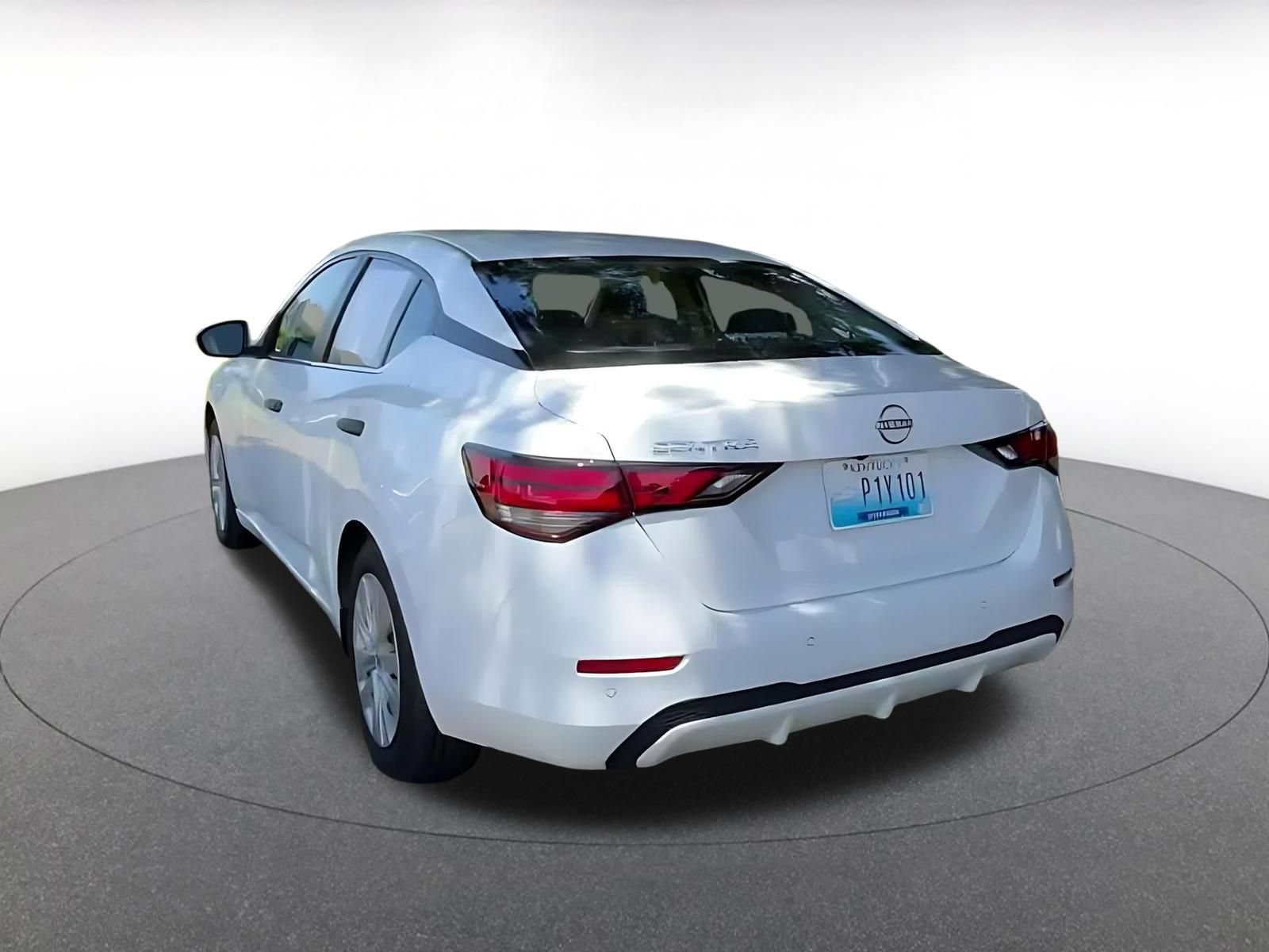 Used 2025 Nissan Sentra S FWD image 10