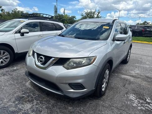 Used 2016 Nissan Rogue S FWD image 3