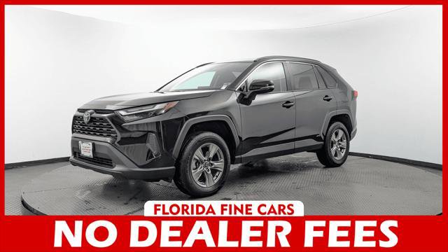 Used 2025 Toyota RAV4 XLE AWD/4WD image 1