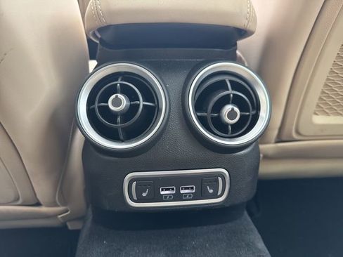 Used 2023 Alfa Romeo Giulia AWD w/ Quick Order Package 22X Lusso image 19