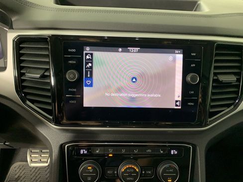 Used 2021 Volkswagen Atlas SEL R-Line image 25