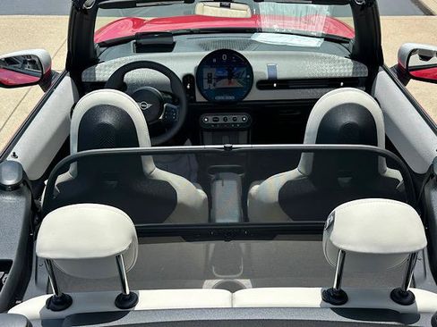 Used 2025 MINI Cooper S FWD image 12