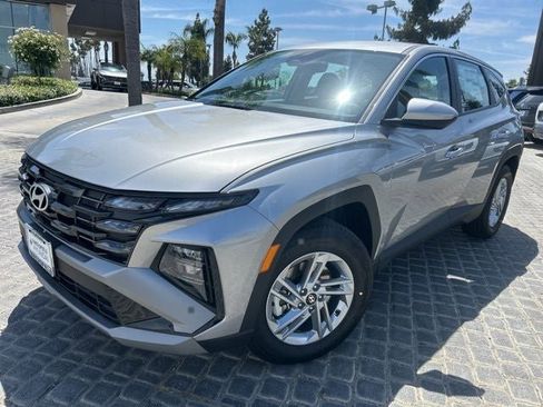 New 2026 Hyundai Tucson SE FWD image 2