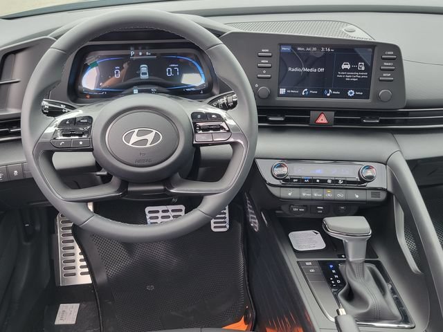 New 2026 Hyundai Elantra SEL Sport FWD image 6