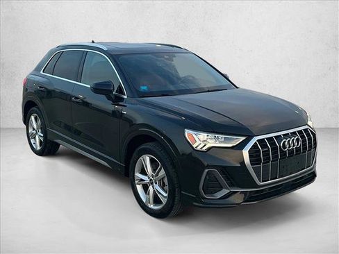 Used 2024 Audi Q3 2.0T Premium Plus image 3