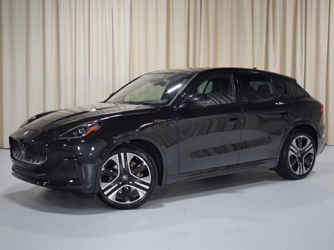 New 2025 Maserati Grecale Folgore AWD/4WD image 1