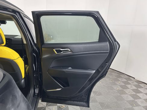 New 2026 Kia Sportage EX w/ EX Panorama Roof Package image 38
