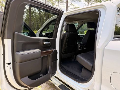 Used 2021 GMC Sierra 1500 SLT w/ SLT Premium Plus Package AWD/4WD image 27