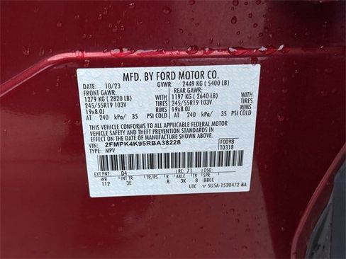 Used 2024 Ford Edge Titanium image 35