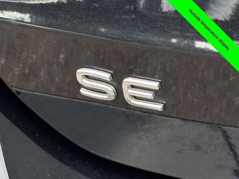 Used 2022 Volkswagen Taos SE AWD/4WD image 37