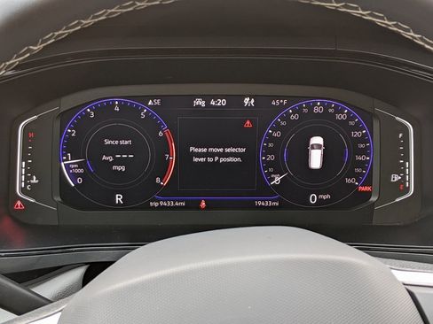 Used 2024 Volkswagen Taos SEL image 15