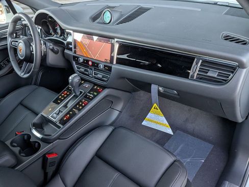 New 2026 Porsche Macan AWD/4WD image 27