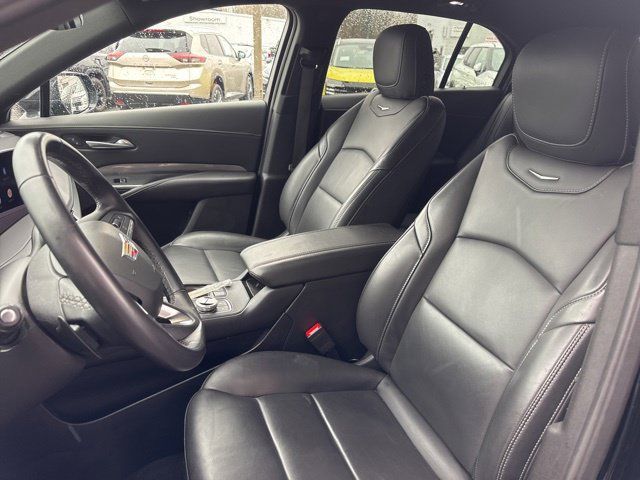Used 2025 Cadillac XT4 Premium Luxury AWD/4WD image 9