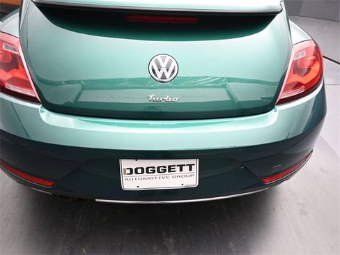 Used 2017 Volkswagen Beetle 1.8T Classic image 14