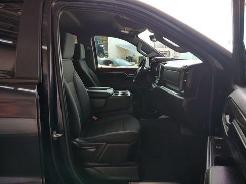 Used 2022 Chevrolet Silverado 1500 RST AWD/4WD image 11