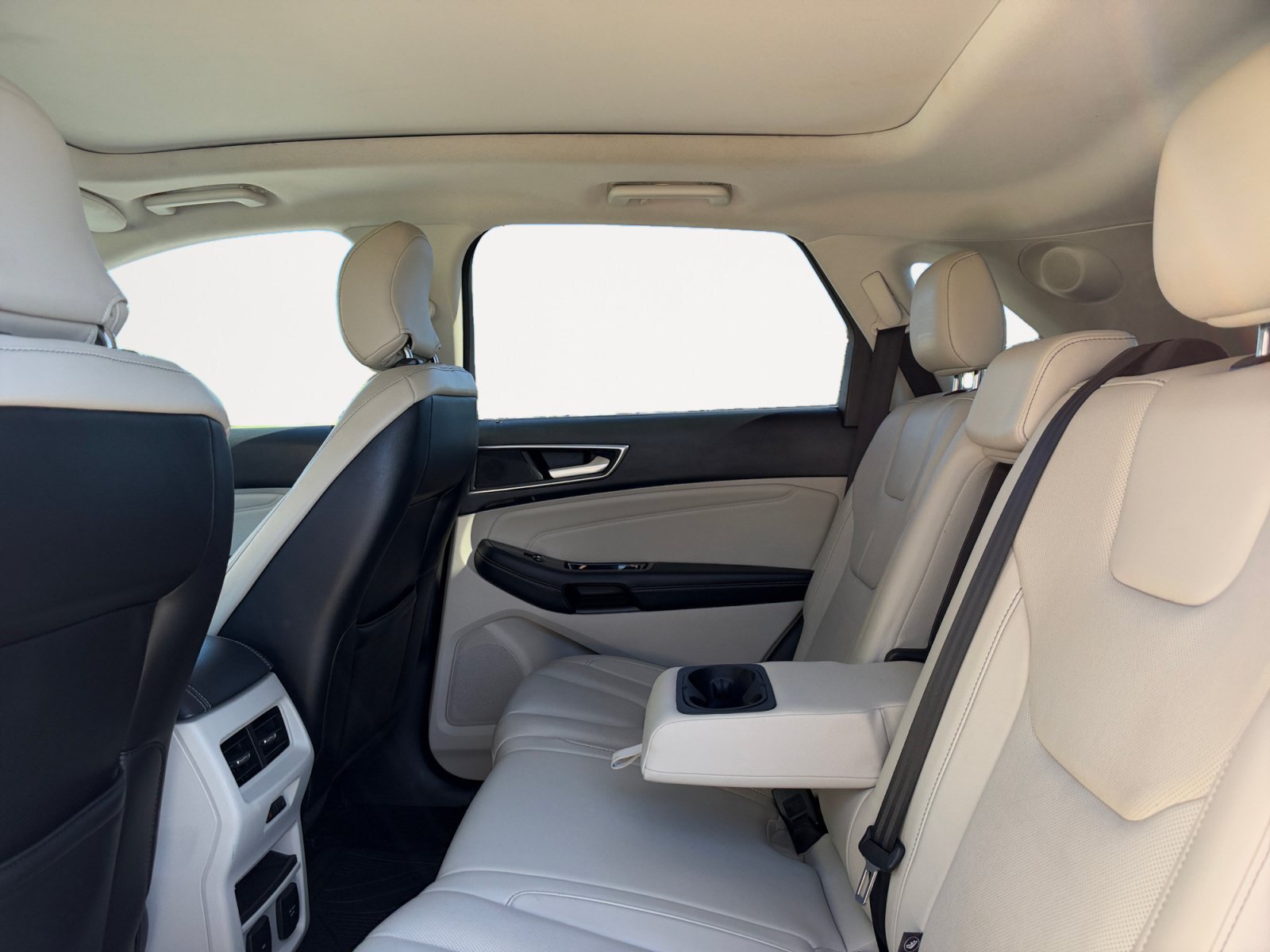 Used 2015 Ford Edge Titanium w/ Equipment Group 301A FWD image 13