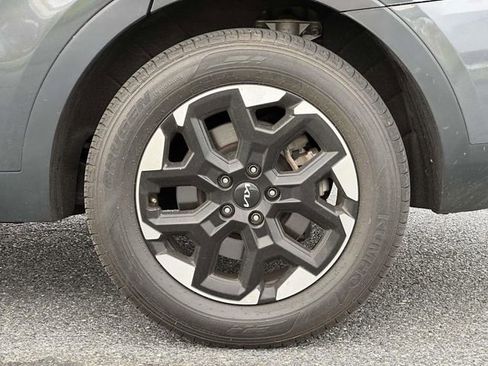 Used 2024 Kia Sorento S FWD image 8