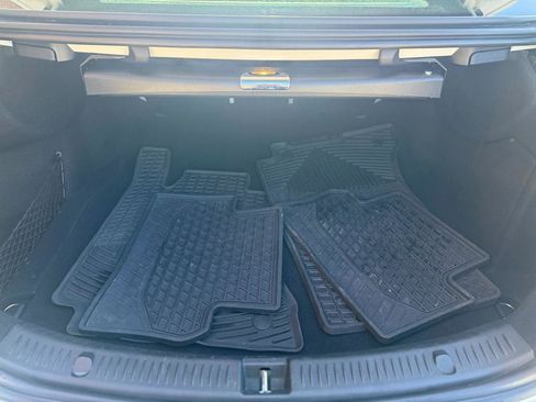 Used 2017 Mercedes-Benz E 300 4MATIC image 36