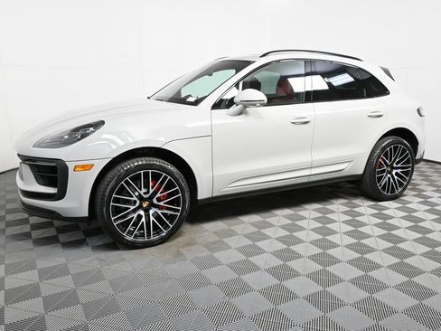 New 2026 Porsche Macan S image 2