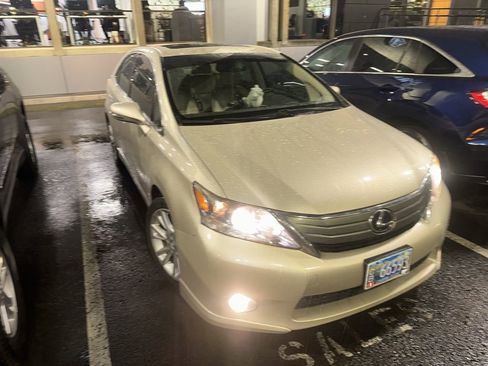 Used 2011 Lexus HS 250h Premium image 2