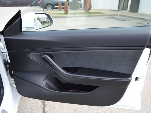 Used 2019 Tesla Model 3 Standard Range Plus image 19