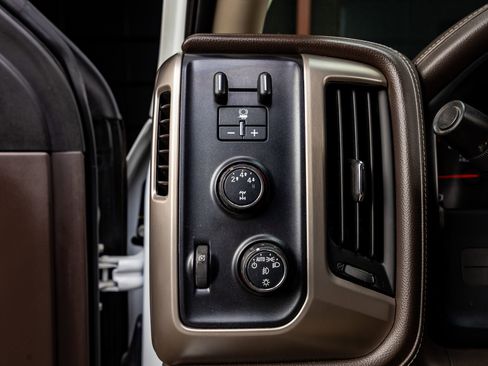 Used 2016 GMC Sierra 2500 Denali w/ Duramax Plus Package image 18