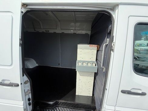 Used 2006 Dodge Sprinter 3500 w/ Cargo Group I image 11