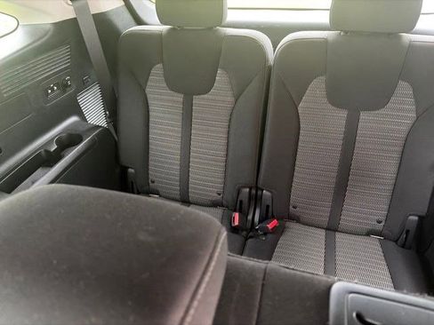 Used 2021 Kia Sorento LX FWD image 33