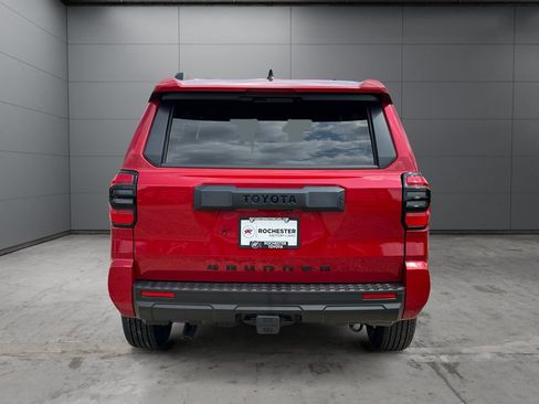 New 2026 Toyota 4Runner SR5 AWD/4WD image 4