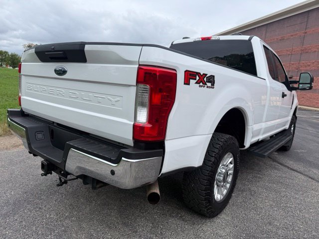 Used 2020 Ford F350 XLT w/ Camper Package AWD/4WD image 4