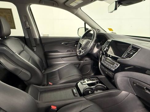Used 2019 Honda Pilot Touring image 50