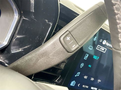 Used 2025 Chevrolet Silverado 1500 LT image 17