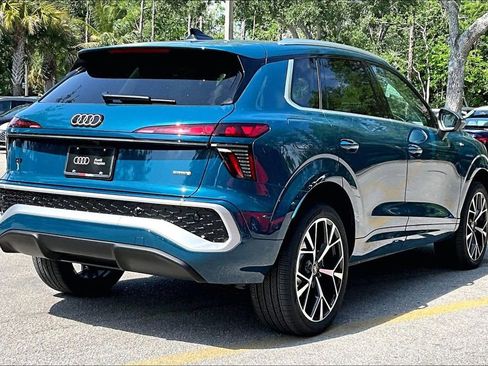 New 2026 Audi Q3 quattro 2.0T AWD/4WD image 5