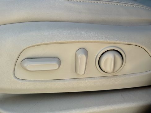 Used 2023 Buick Enclave Essence w/ Experience Buick Package image 16