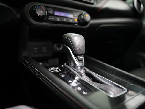 Used 2023 Nissan Kicks SR image 28