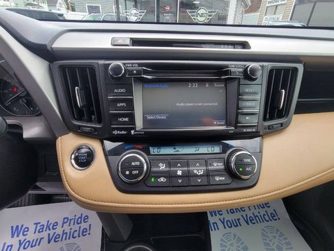 Used 2018 Toyota RAV4 XLE AWD/4WD image 15